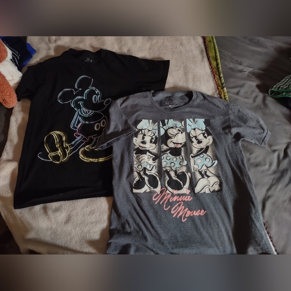 Bundle Of (2)Mickey & Minnie Mouse T-Shirts- Black & Gray/Size Large 12-14 Girls